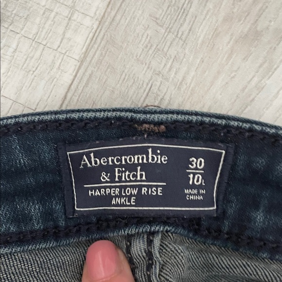 Abercrombie & Fitch Dark Blue Ankle Jeans - Picture 2 of 4